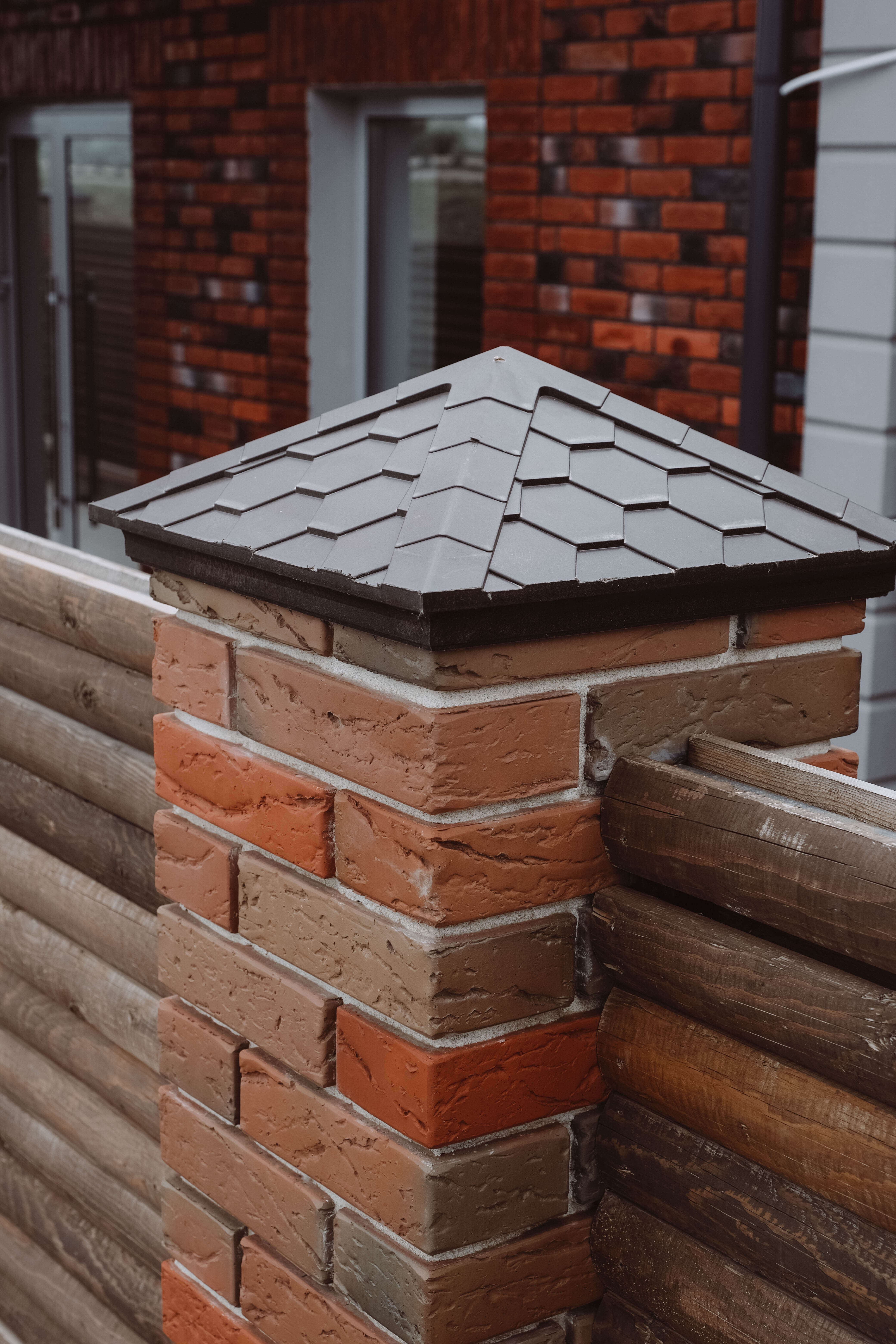 Колпак Zking Эверест Коричневый на столб 1.5х1.5 кирпича (390х390мм) в Раменском фото