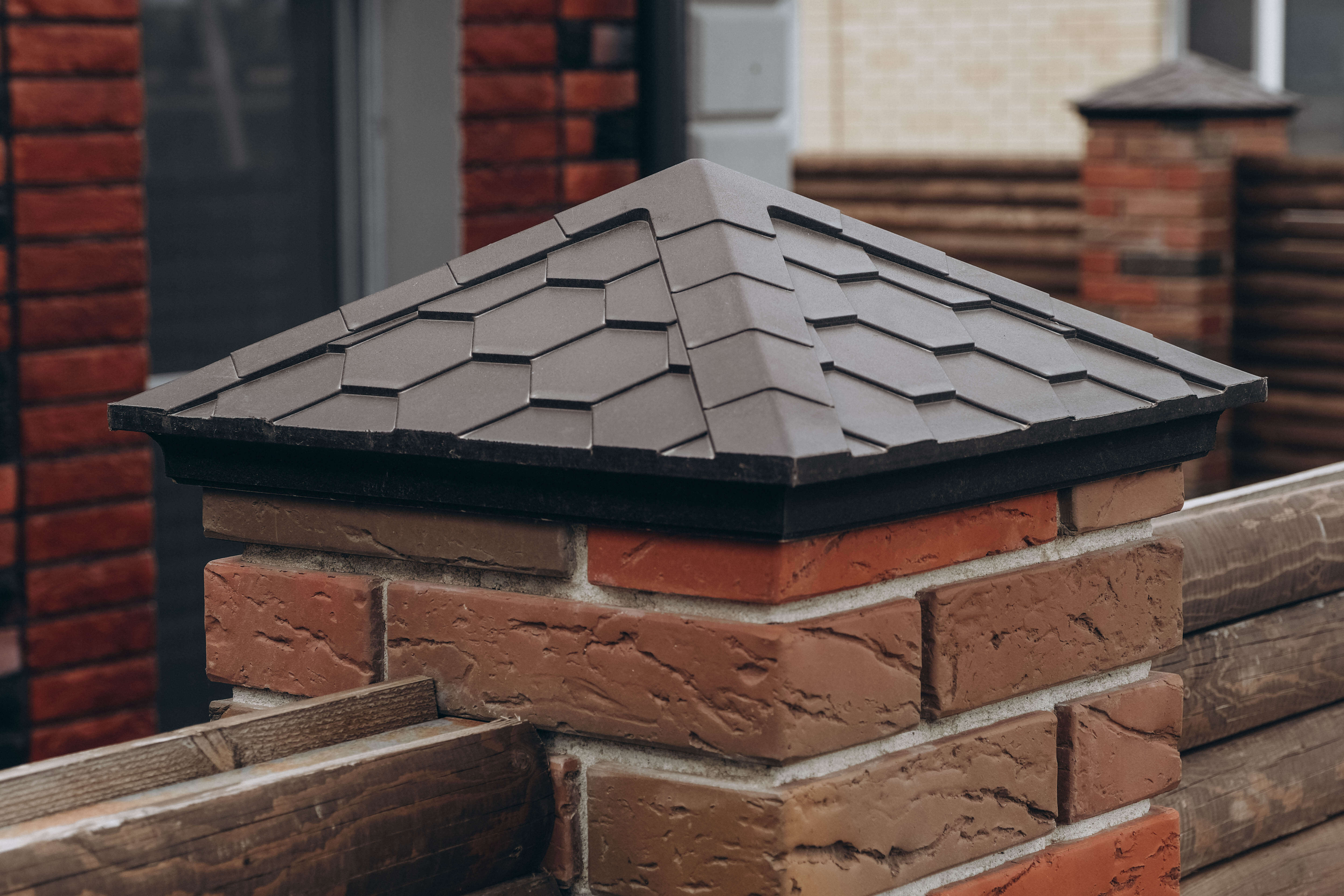 Колпак Zking Эверест Коричневый на столб 1.5х1.5 кирпича (390х390мм) в Раменском фото